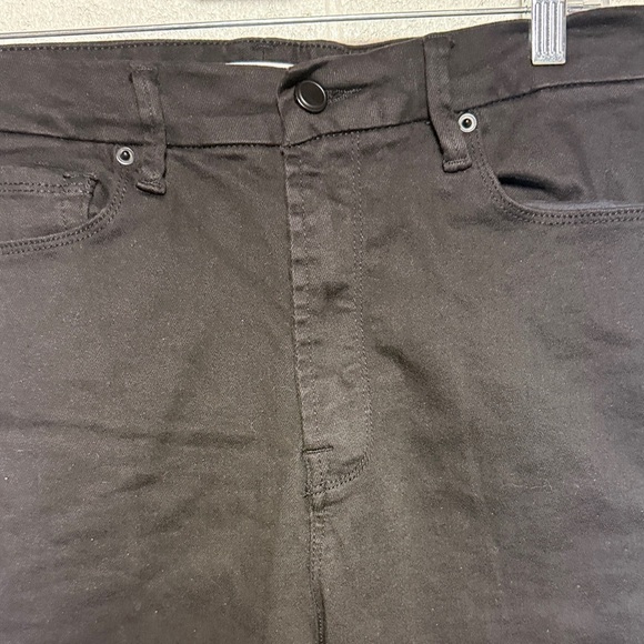 Good American Women's Good Curve Straight Leg Black Jeans - Picture 7 of 12